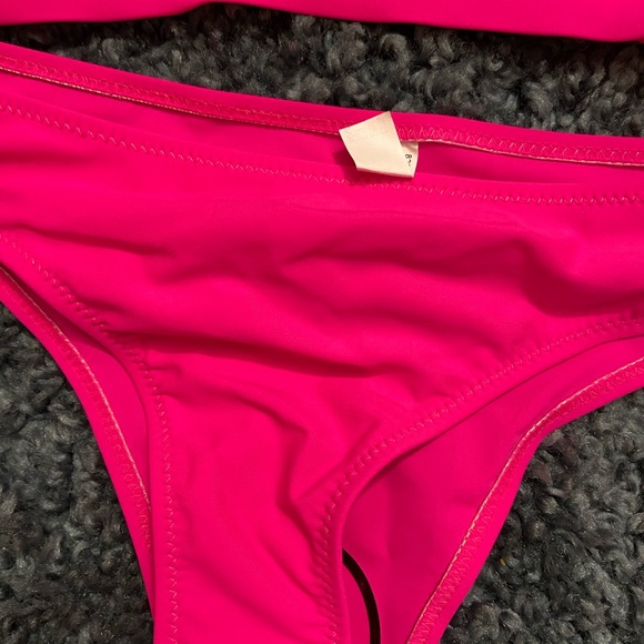 Arlo swimsuit bikini - Picture 2 of 3